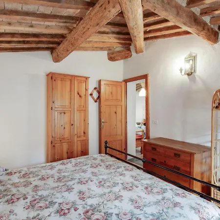 Cosy Holiday In With Balcony, Heating & Views *